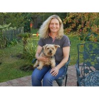 Equestrian and House Sitting Services-Suffolk Brundish Suffolk Logo 