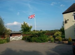 Dinkydogz Daycare & Home Boarding Rushton, Tarporley Cheshire Logo 