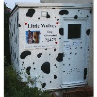 Little Wolves Dog Grooming St Austell Cornwall Logo 