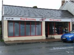 Waggs Dog Grooming & Pet Accessories Glynneath Vale of Glamorgan Logo 