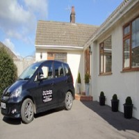 Home From Home Dog Boarding Winscombe Avon Logo 